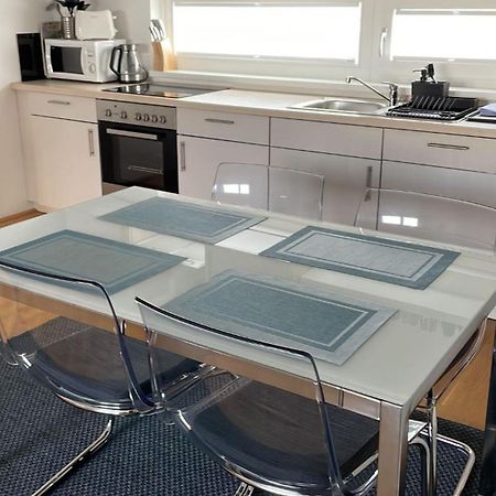 2 Bedroom Apartment Next To Metro U1 And Garage Parking Wenen Buitenkant foto