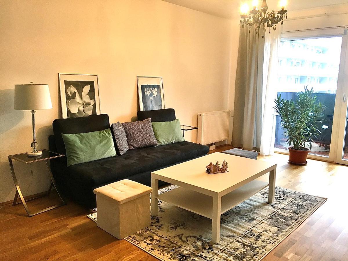 2 Bedroom Apartment Next To Metro U1 And Garage Parking Wenen Buitenkant foto