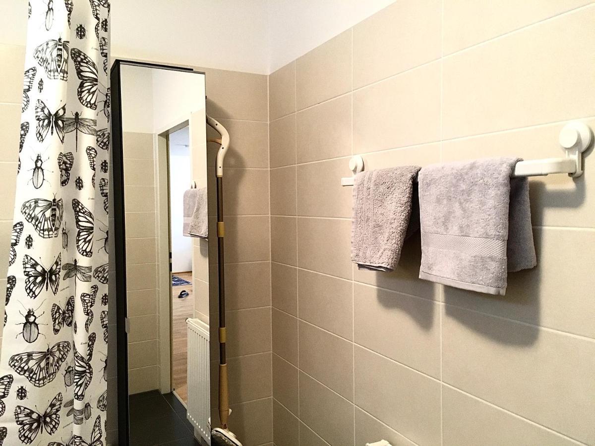2 Bedroom Apartment Next To Metro U1 And Garage Parking Wenen Buitenkant foto